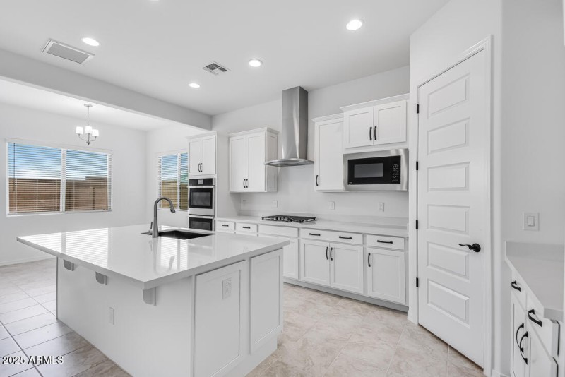 hj-az-phoenix-allen-ranches-expedition-a