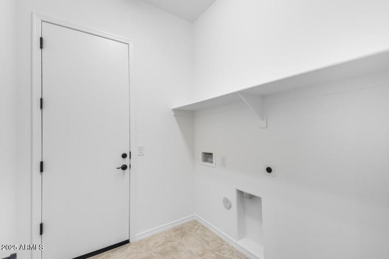 17819 W PASADENA - Ready Now!