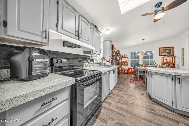 18018 N 17th Way-18