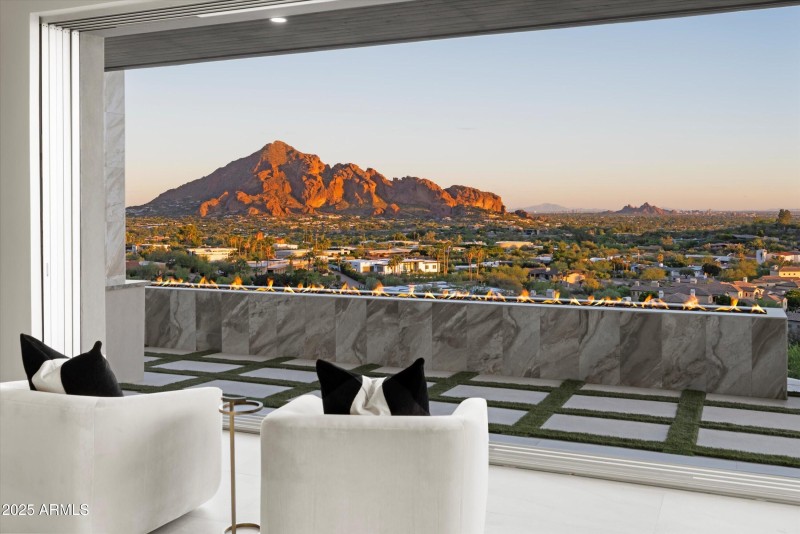 015_Great Room Views