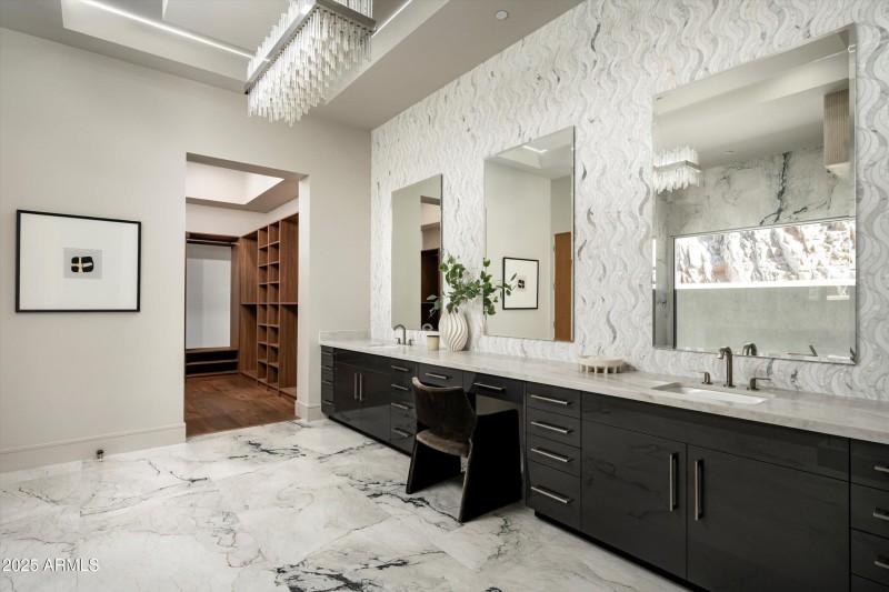 042_Primary Bathroom