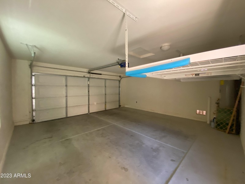 4442 N Jackson Ct-2 Car Garage