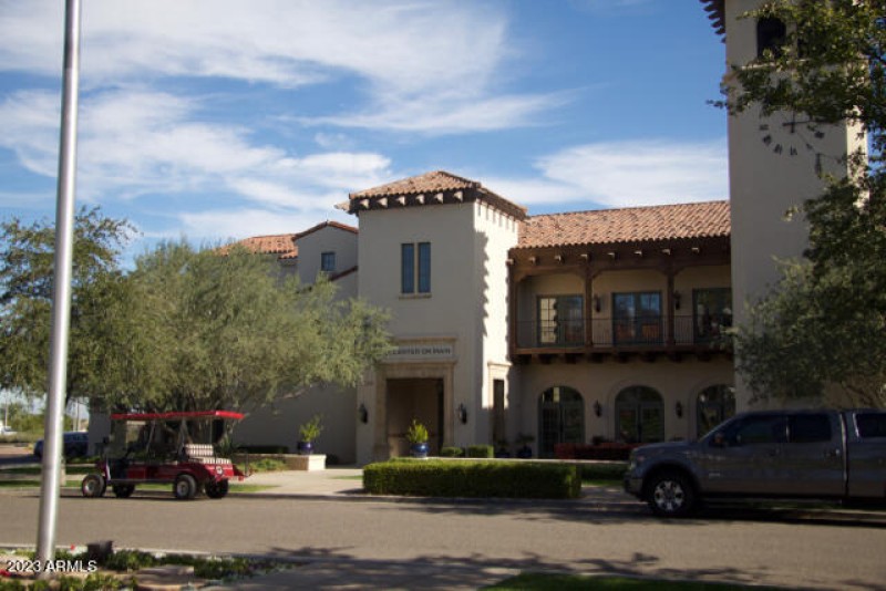 Verrado_CenterOnMain2