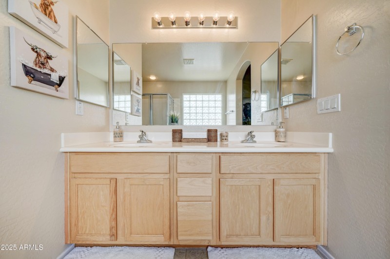 29293 N Yellow Bee-33