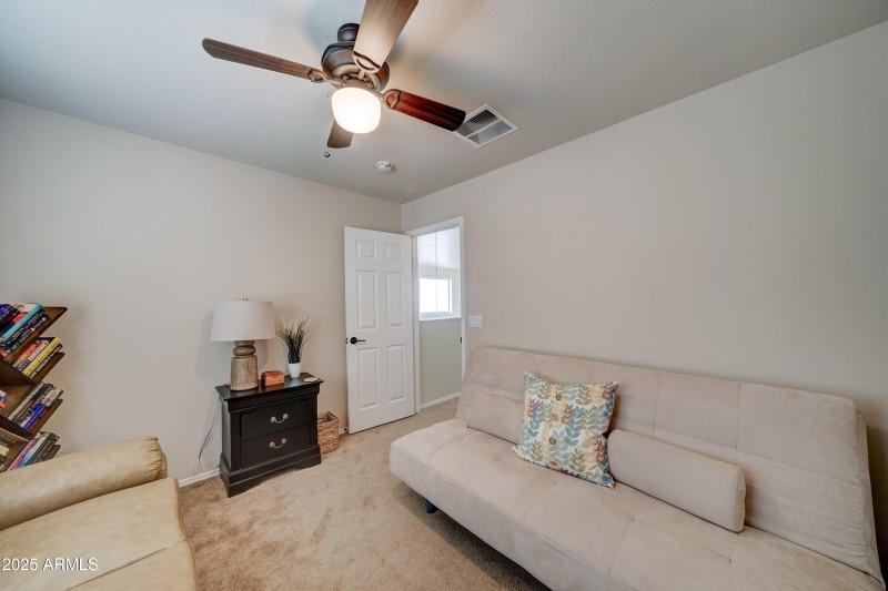 29293 N Yellow Bee-28