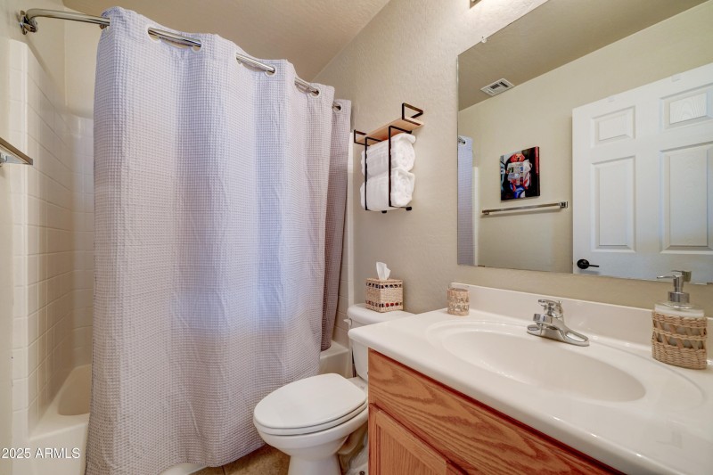 29293 N Yellow Bee-23