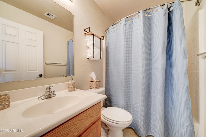 29293 N Yellow Bee-18