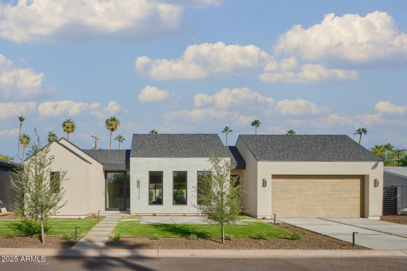 Welcome to 4215 N 34th