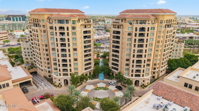 08 - Camelback Drone