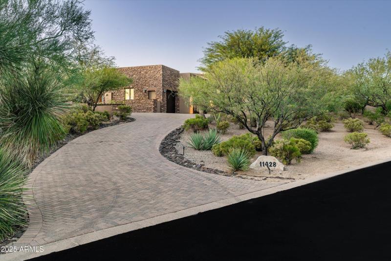 03-11428 E Salero Dr (3 of 69)