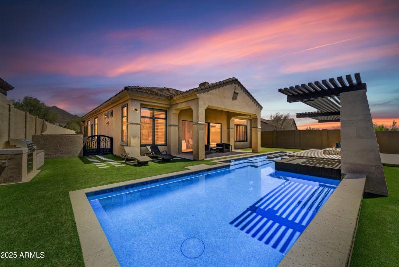 028_Twilight Exterior Back