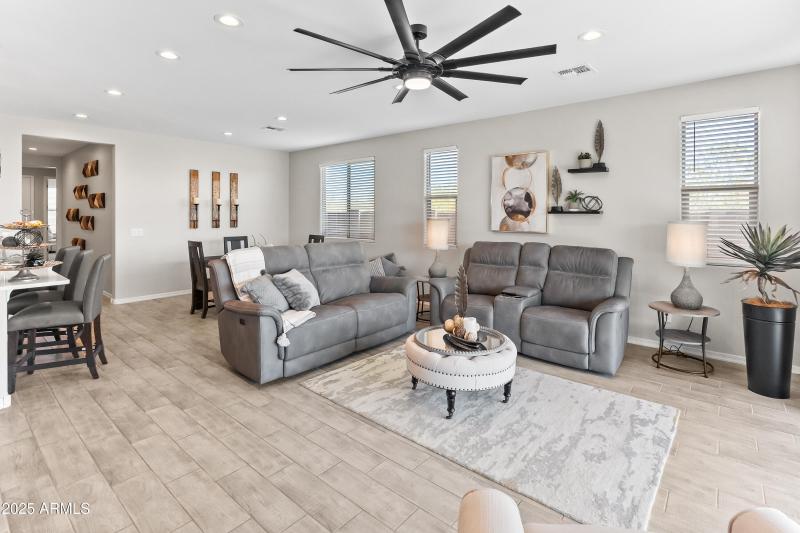 17745 W Running Deer Trl-8