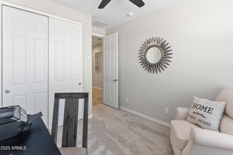 17745 W Running Deer Trl-27