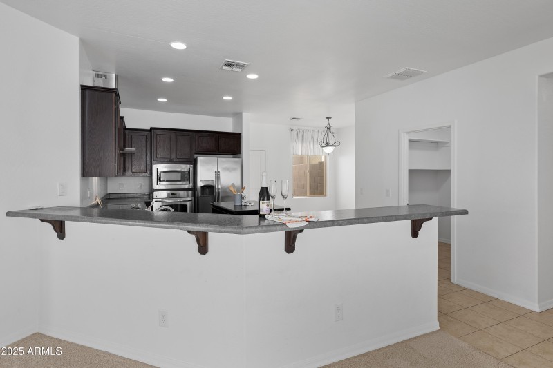 Kitchen Breakfast Bar