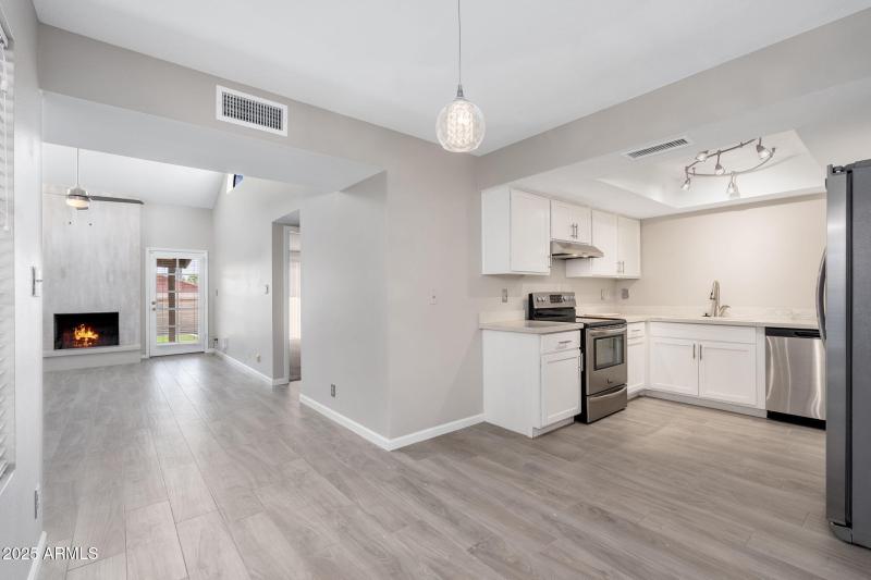 9411 E Jenan Dr, 10-08-2025 - 06