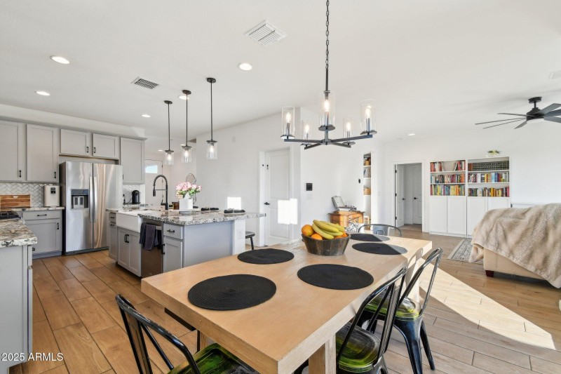 8-web-or-mls-E Domingo Rd-008