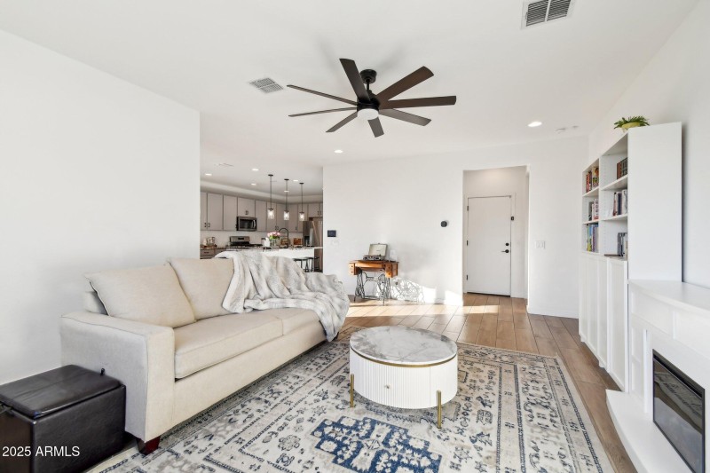 6-web-or-mls-E Domingo Rd-006