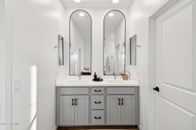 26-web-or-mls-E Domingo Rd-026