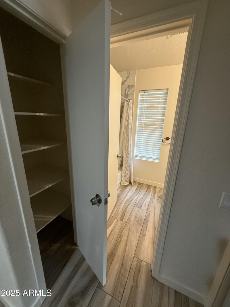 DFFF336C-F89E-4DFE-BD53-41AA94DD1456