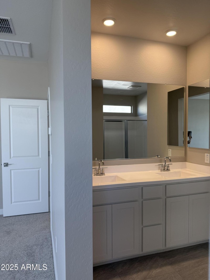 BR45 Lot 211 PR Bath1