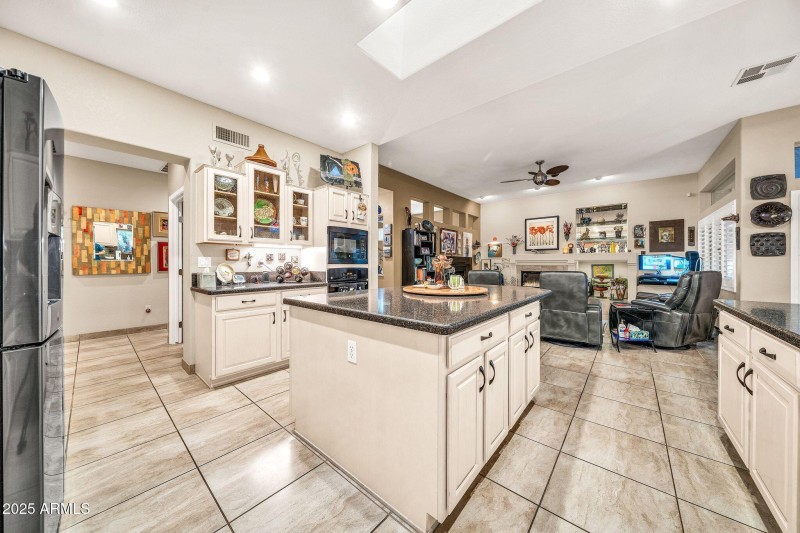 KITCHEN IS OPEN TO THE FAMILY ROOM