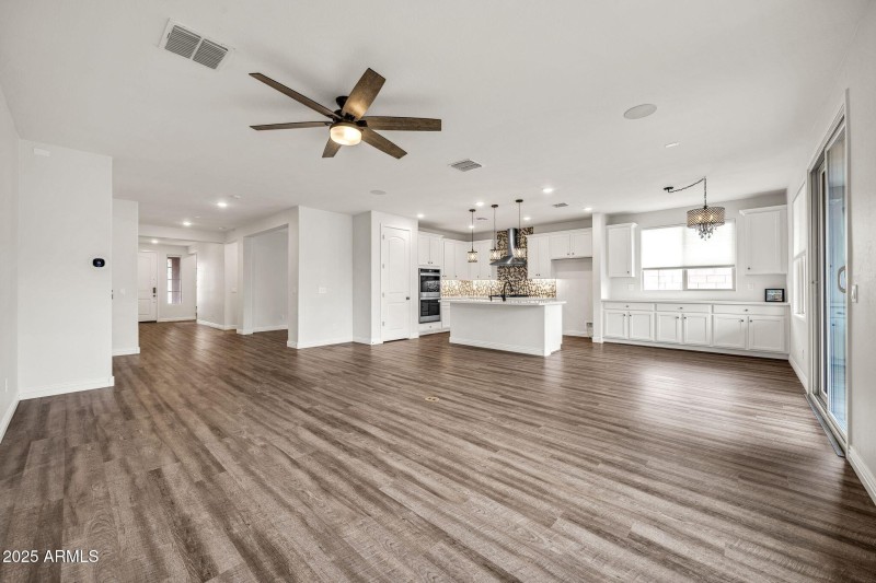 14338 W Redfield Rd-7