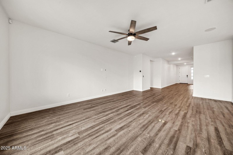 14338 W Redfield Rd-8