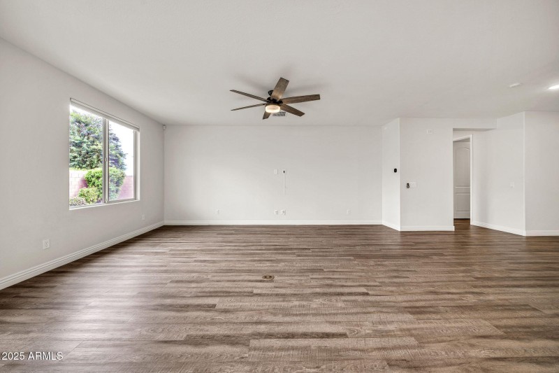 14338 W Redfield Rd-9