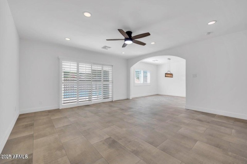 20250728205129497527000000-o