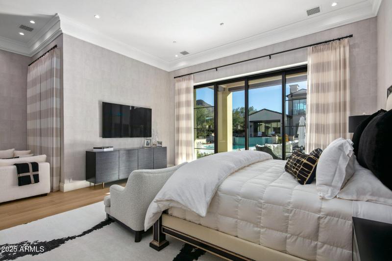 040_Primary Bedroom En Suite