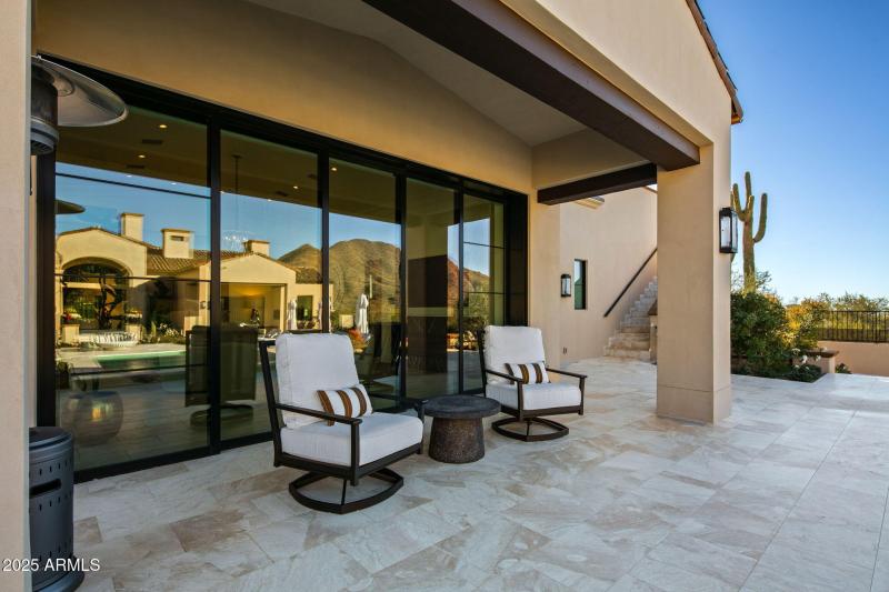 066_Guest House Patios