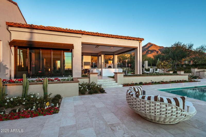 093_Pool Deck Mountain Views