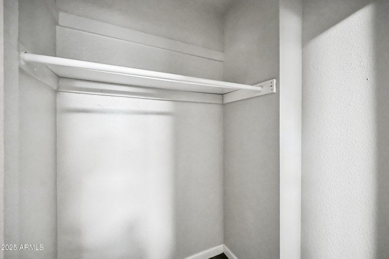 11-3025N32S31-ocupix