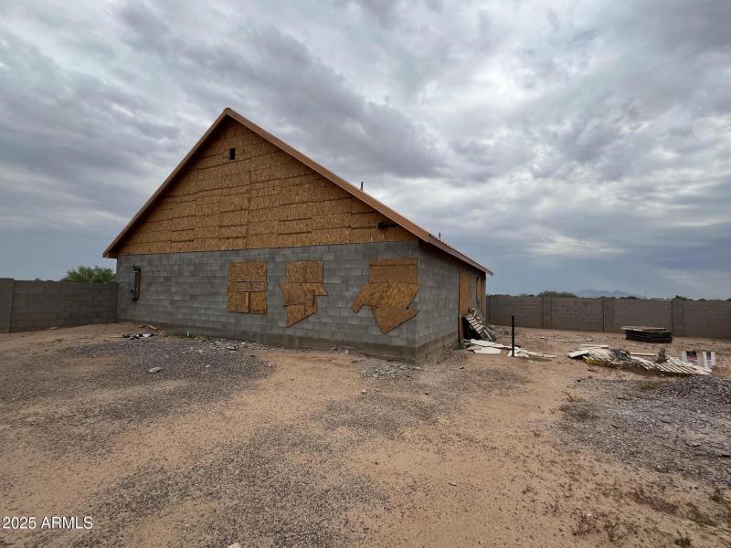 FCE0B71F-9468-4C3C-A9DE-D429D3F7C6EA