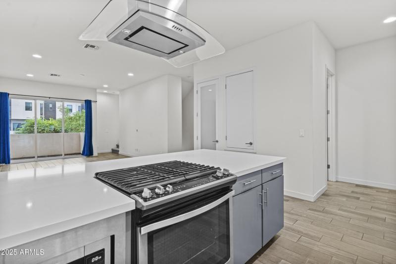 325 E Coronado - 13_dsc00591