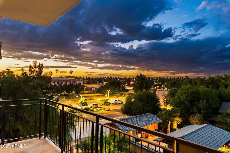 018__208 W Portland St UNIT360