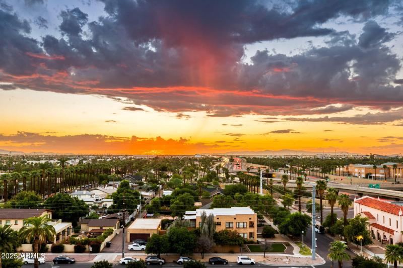 029__208 W Portland St UNIT360