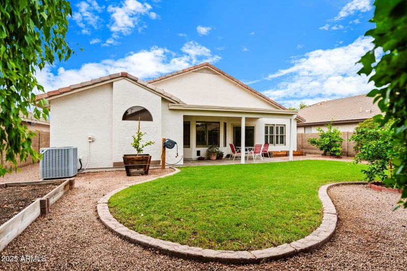 025__2243 E Willow Wick Rd