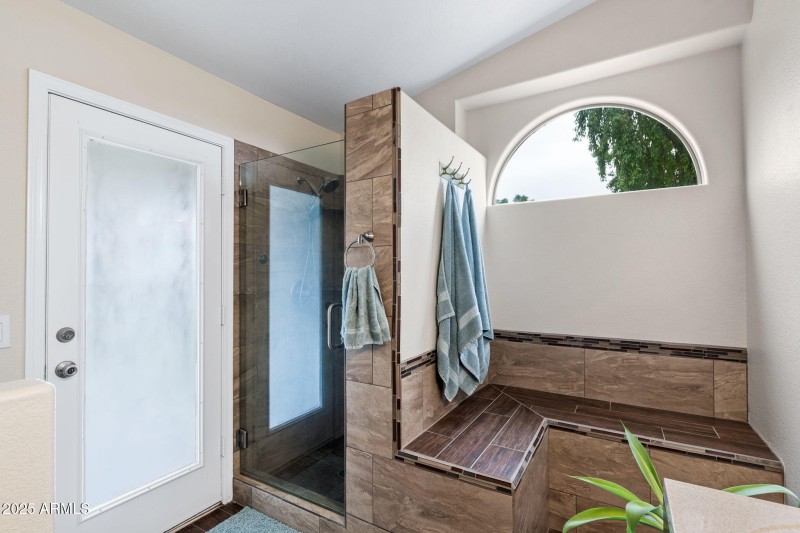 013__2243 E Willow Wick Rd