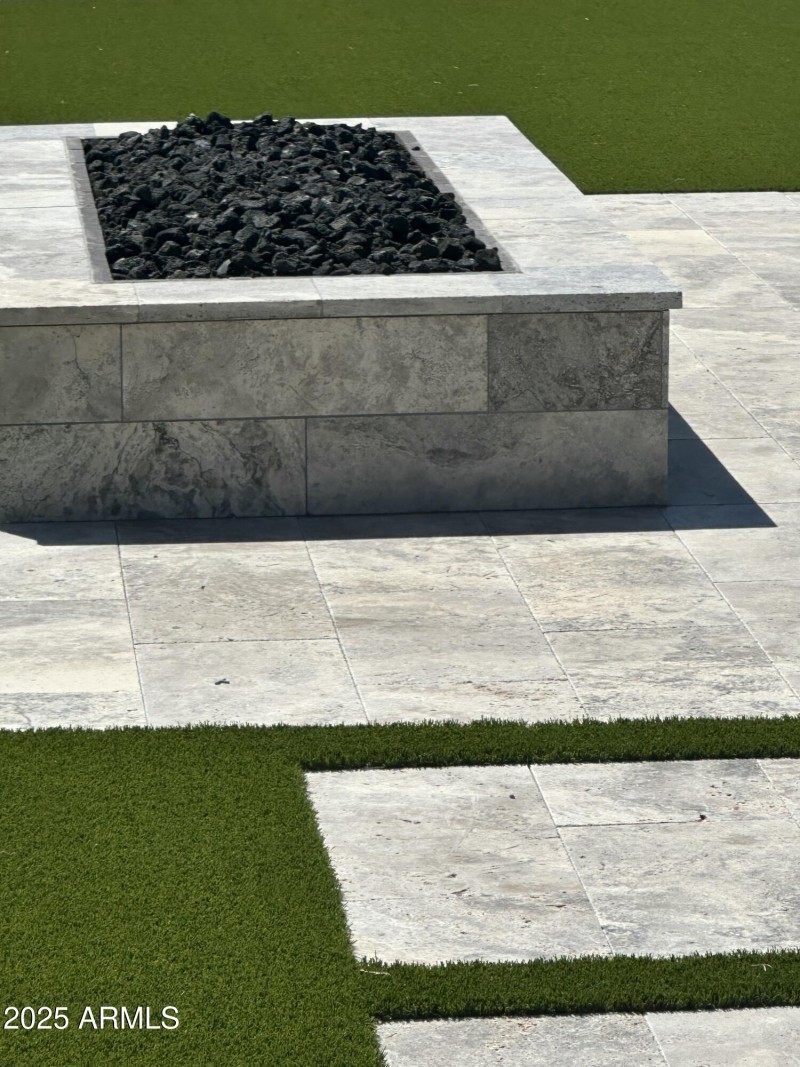 firepit detail