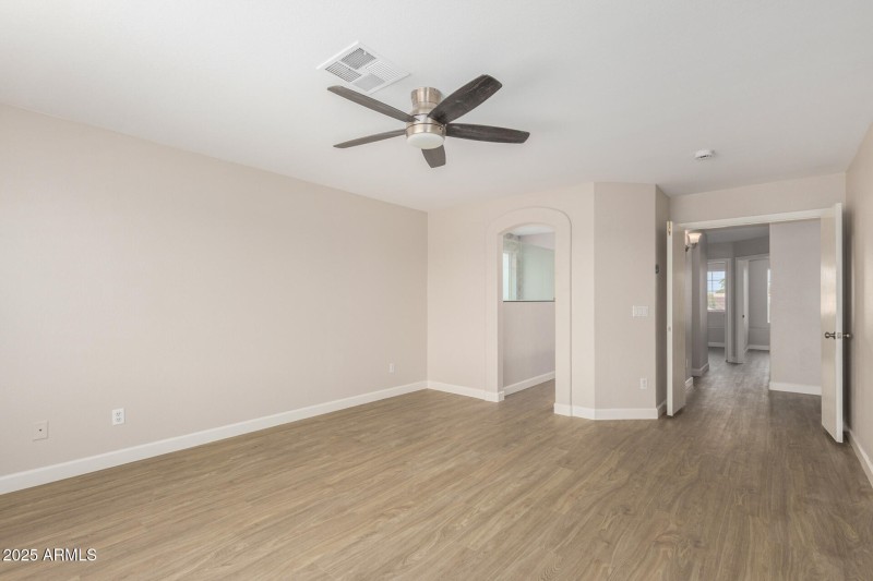 16 Magnolia