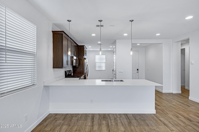 2532 W Hidalgo Ave-13