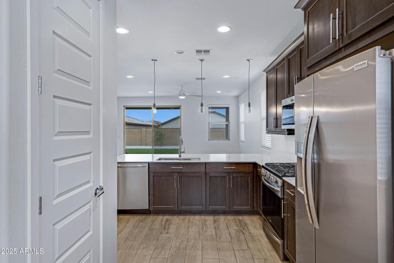 2532 W Hidalgo Ave-17