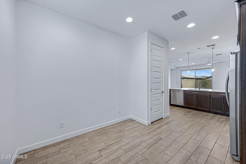 2532 W Hidalgo Ave-21