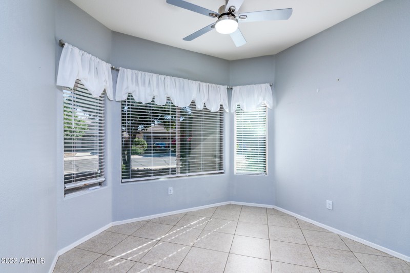 44016 W Pioneer-2792