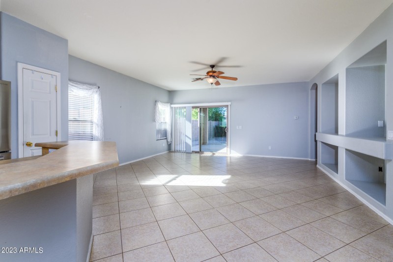 44016 W Pioneer-2889-HDR