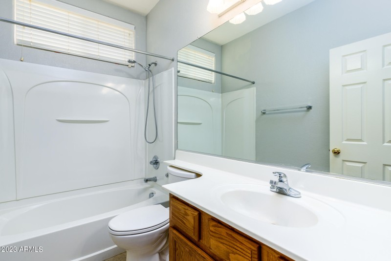 44016 W Pioneer-2946