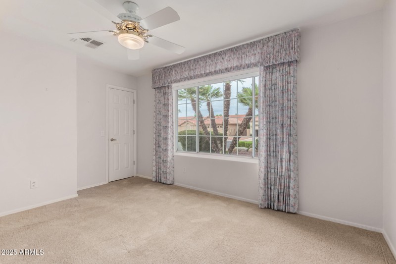 Guest bedroom