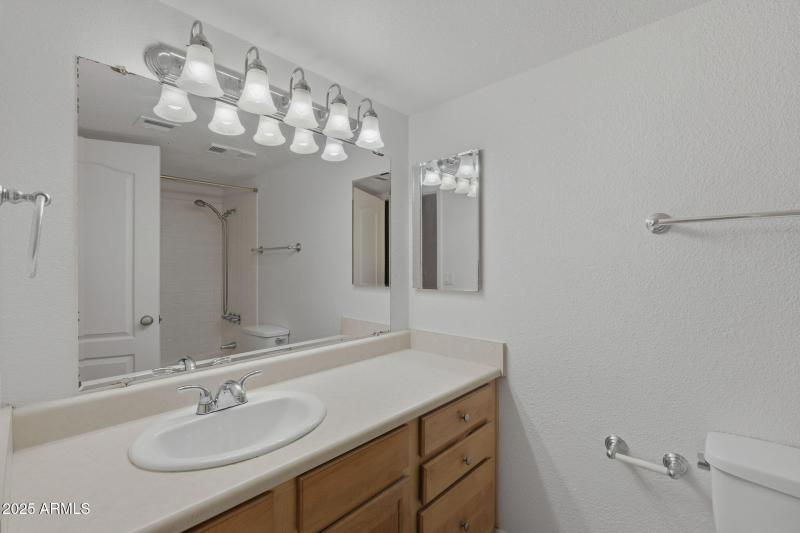 21-web-or-mls-Danbury-21