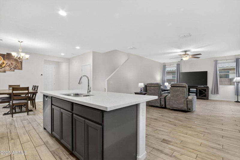 10-web-or-mls-029_a4m_SA (1)